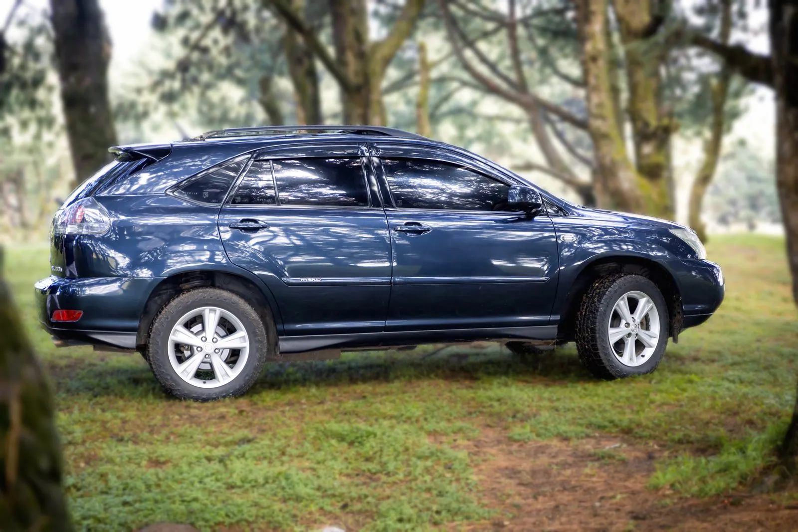 Lexus RX 400h Hybrid, side profile from the left